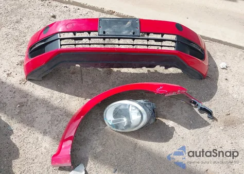 2014 Volkswagen Beetle 2.5L z USA, uszkodzony, nr VIN 3VWHX7AT8EM607412